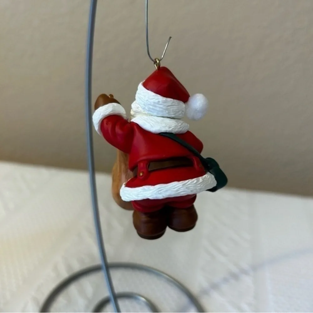 Hallmark Keepsake Santa’s Magic Sack‎ 2005 VIP Gift Christmas Ornament